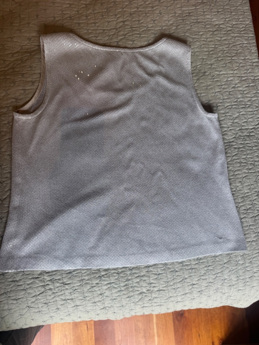 St. John Light silver Shimmer Paillettes Knit Light Sleeveless Top Size M - Picture 5 of 11